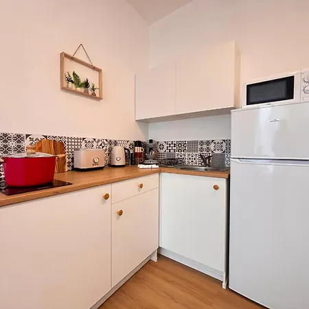 Le Tinqueux Chic-studio Renove Proche Centre 아파트